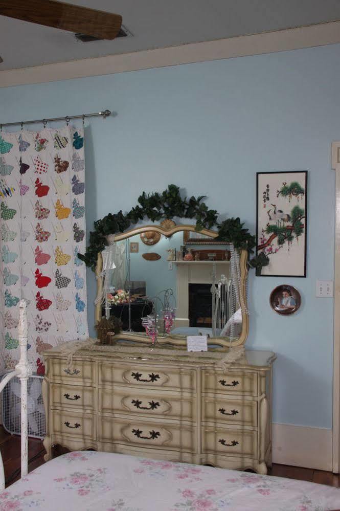The Steamboat Bed and breakfast 3*